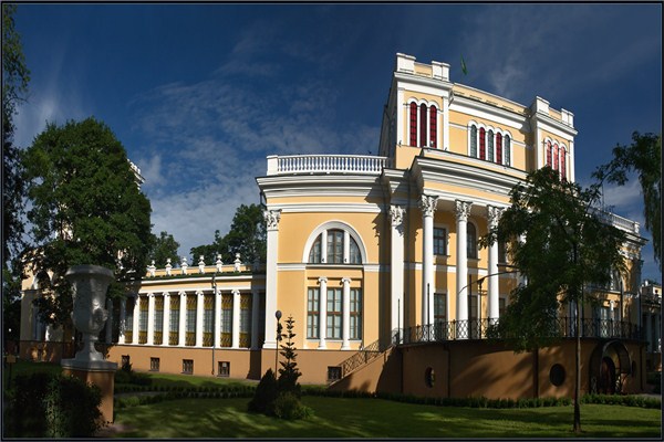 Дворец 600 x 400